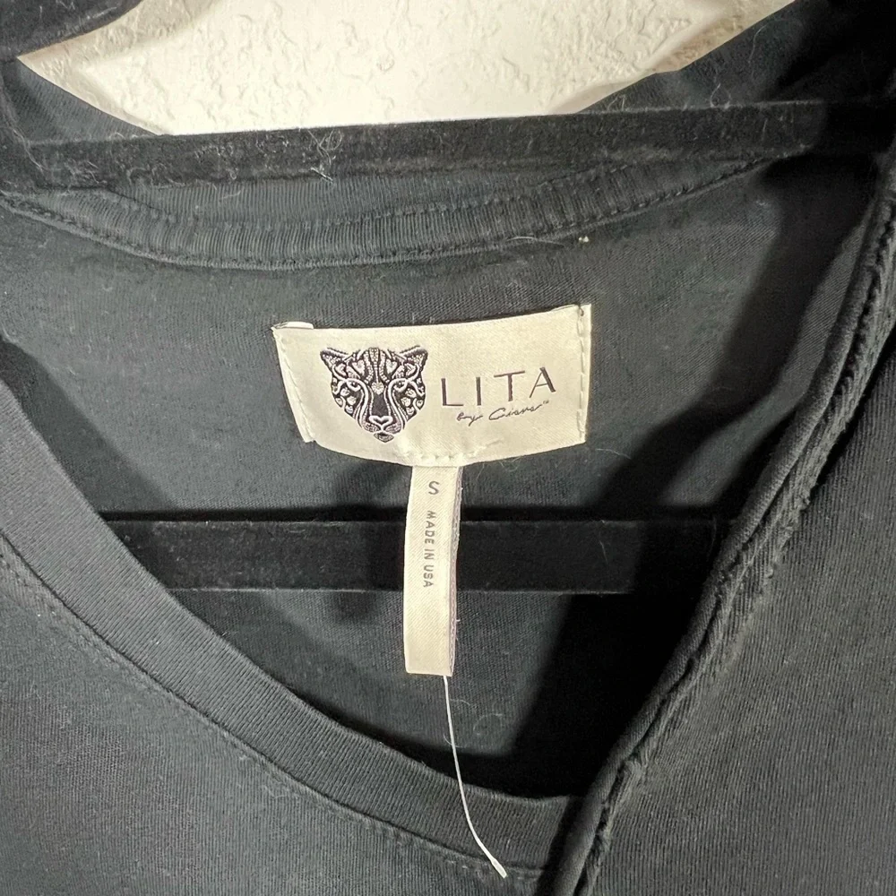 Lita by Ciara Black Sleeveless Women's Tank Top - Picture 3 of 4